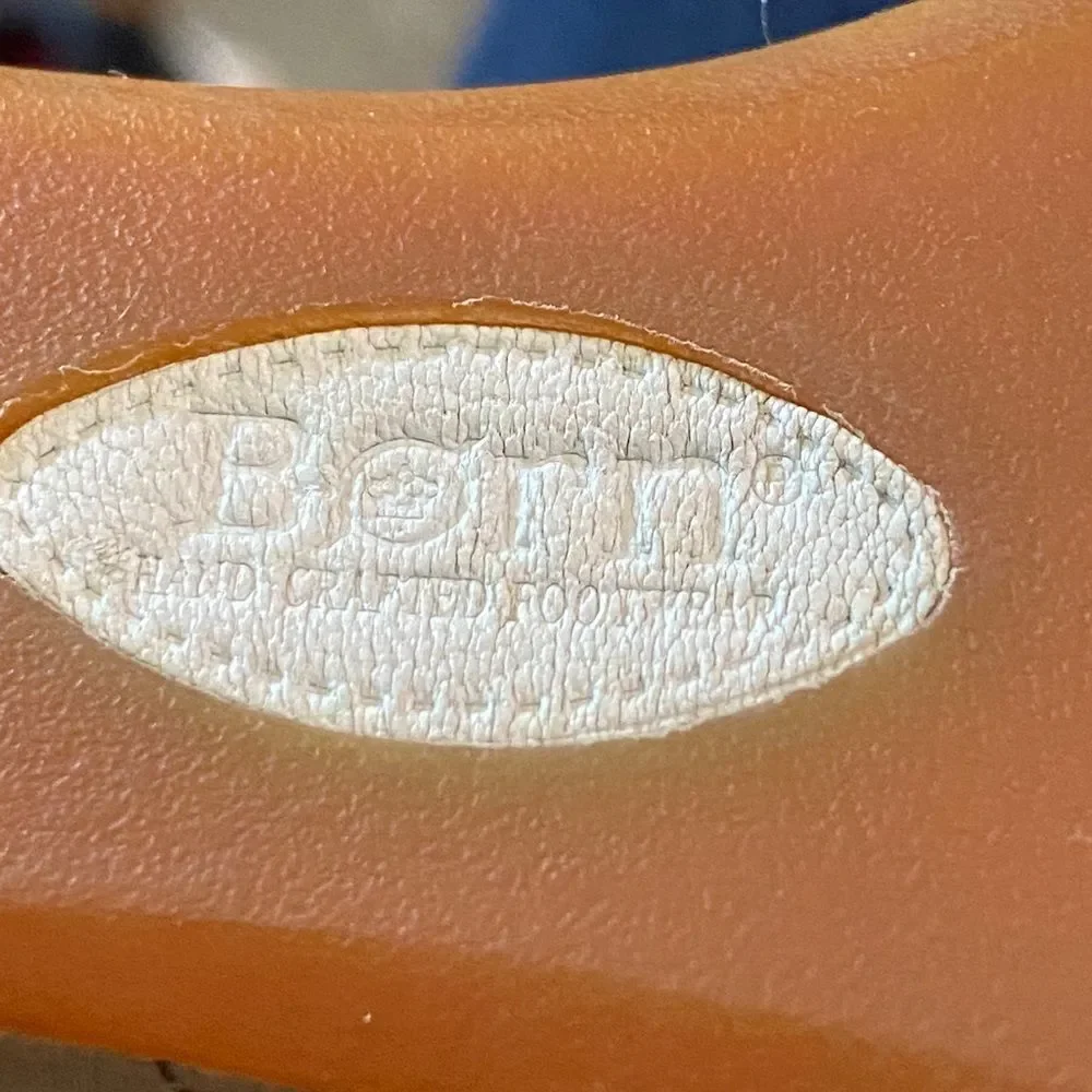 Born Light Brown Leather Footwear Size 11